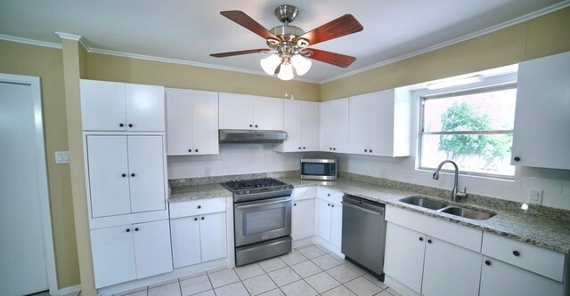 Building Photo - 2119 Flamingo Dr