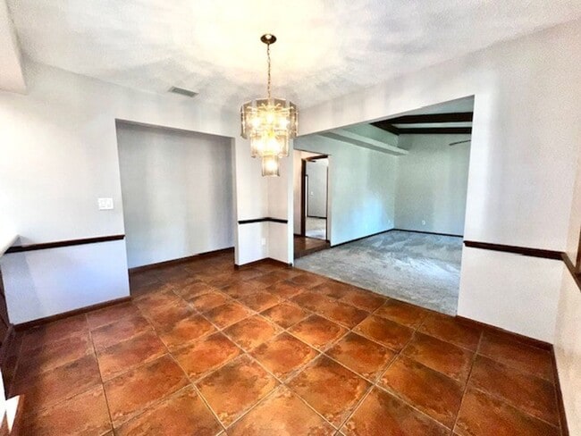 Building Photo - 320 Columbus Cir