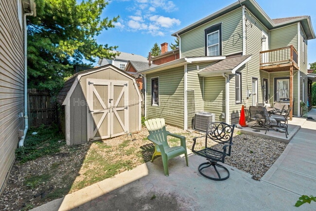 Building Photo - 957 Harrison Ave