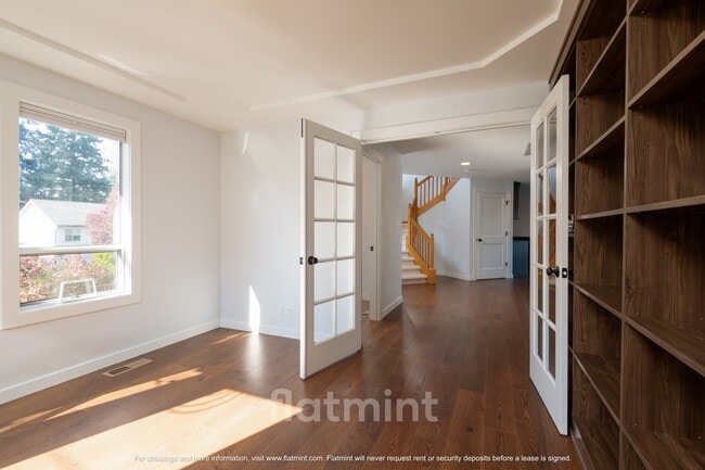 Building Photo - 4444 29th Ave W