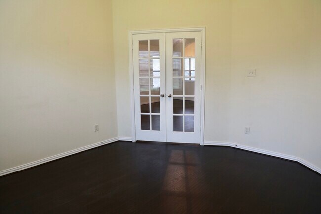 Building Photo - 2306 Snowy Egret Drive