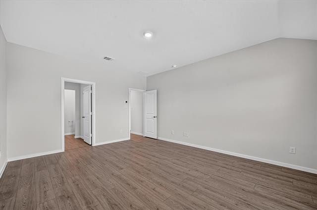 Building Photo - 503 Red Dr
