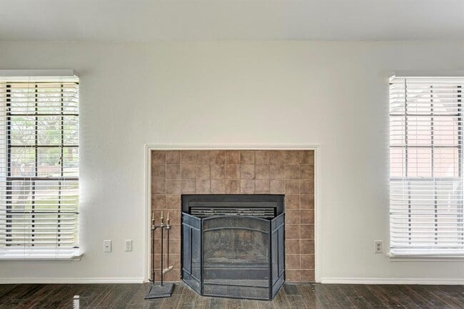 Building Photo - 8610 Croydon Loop