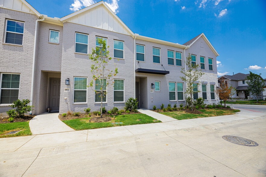 Primary Photo - 9916 Hennings St