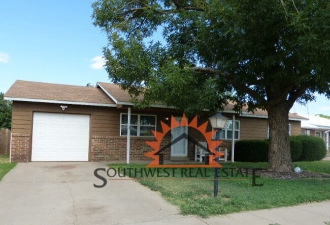 Primary Photo - Charming 3 bedroom home.