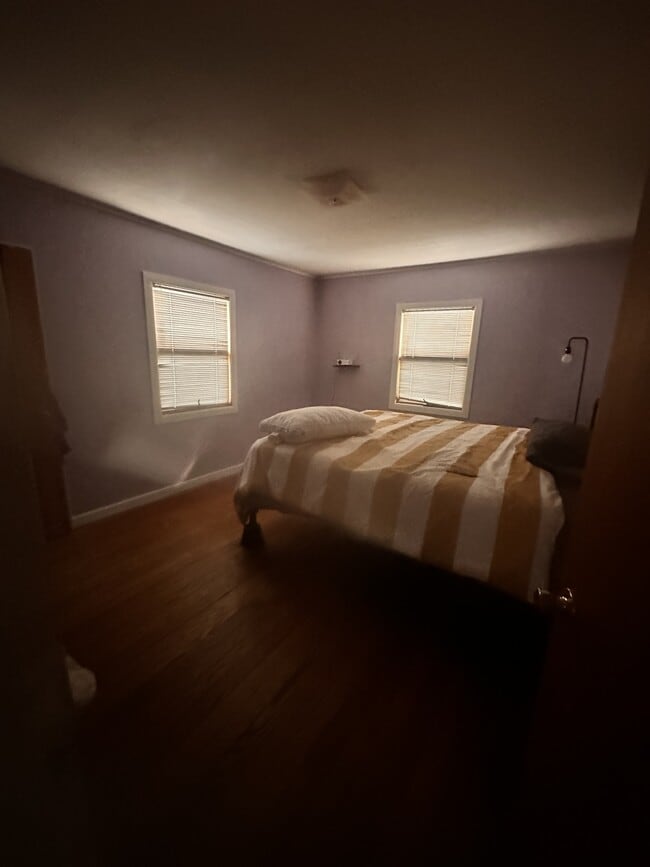 Building Photo - 551 Emerson St