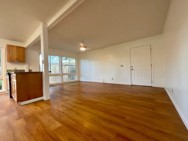 Building Photo - Beautiful, Bright & Airy Beach House--3Beds, 2Baths with Yard