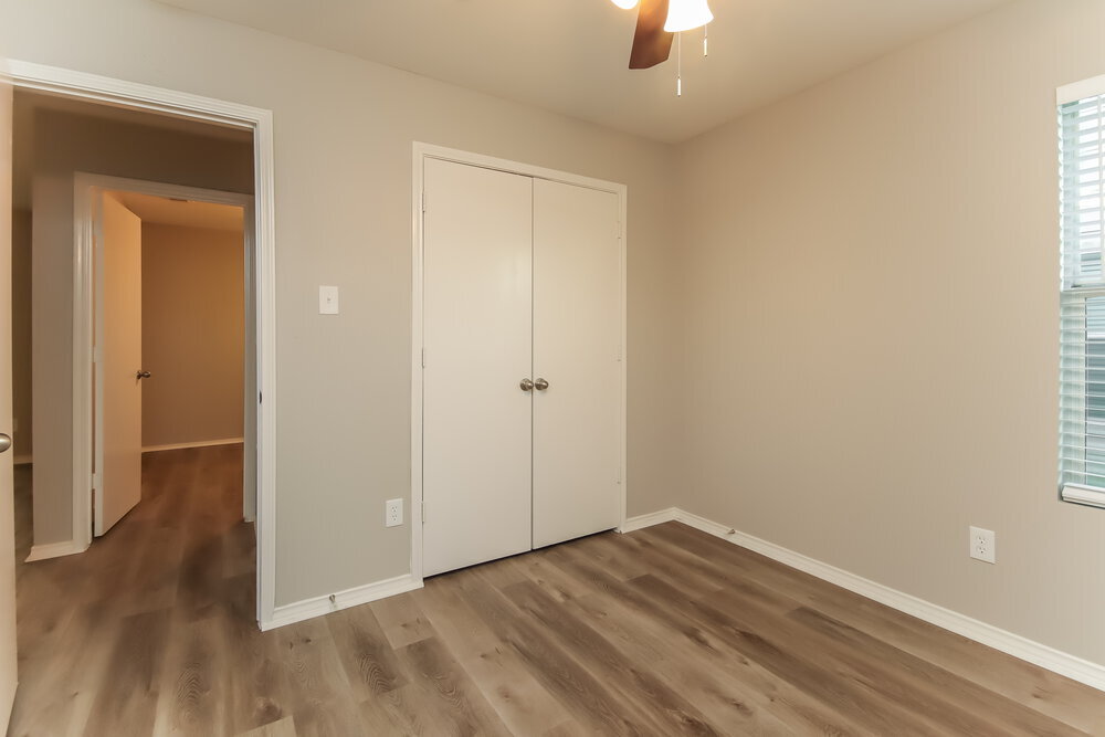 Building Photo - 14435 Acuna Ln