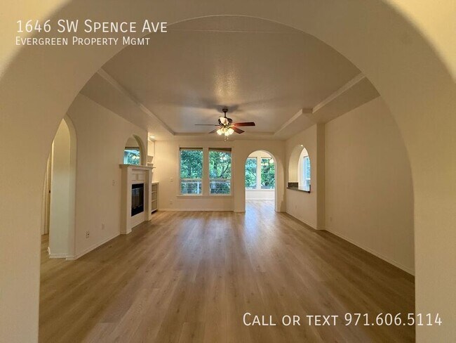 Building Photo - 1646 SW Spence Ave
