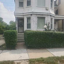 Building Photo - 1260 Fischer St