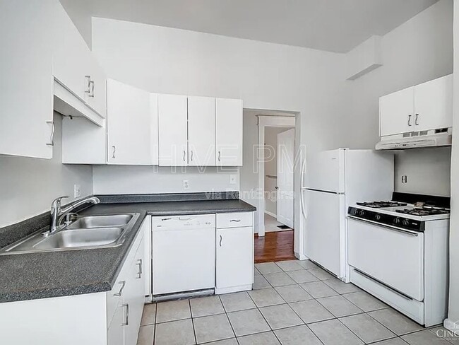 Building Photo - 2705 Hackberry St