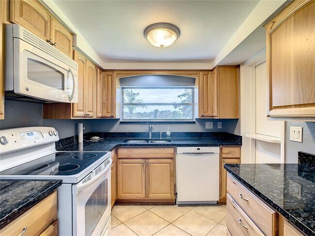 Building Photo - 9999 Lake Georgia Dr