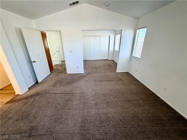 Building Photo - 846 Zinnia Cir