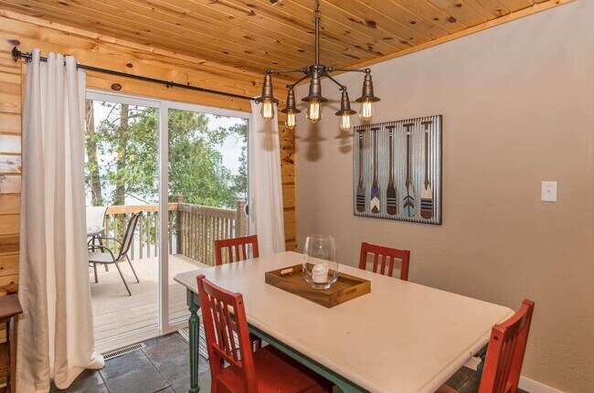 Building Photo - Upper Hay is a great fishing lake, you can fish right off the dock! This 4 bedroom 2 bath home of...