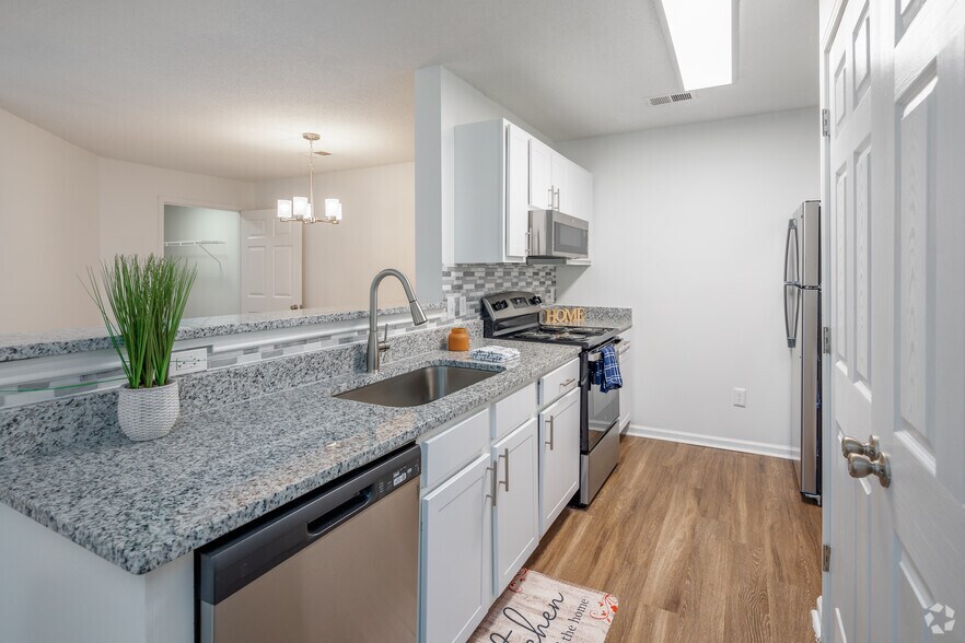 Keystone Farms 5360 Edmondson Pike Nashville TN 37211 Apartment Finder