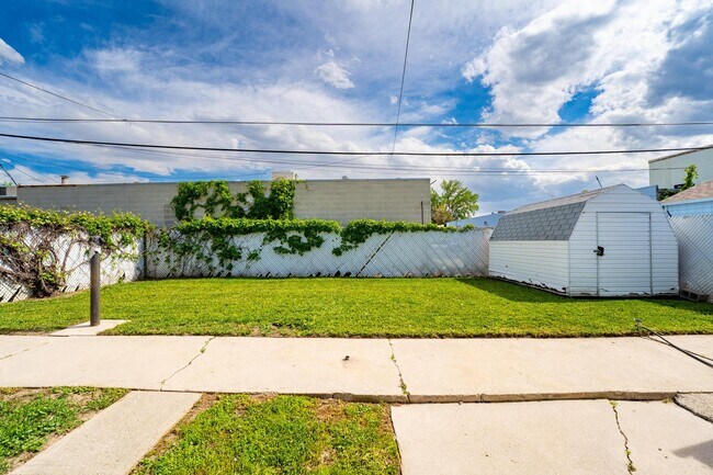 Building Photo - 47 W Sunset Ave