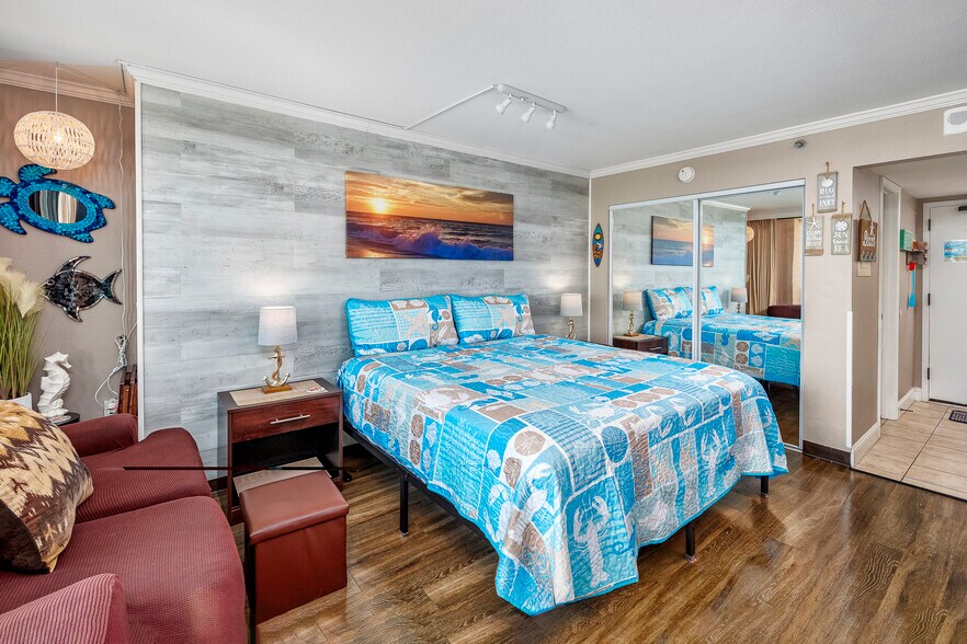 Building Photo - 6900 N Ocean Blvd