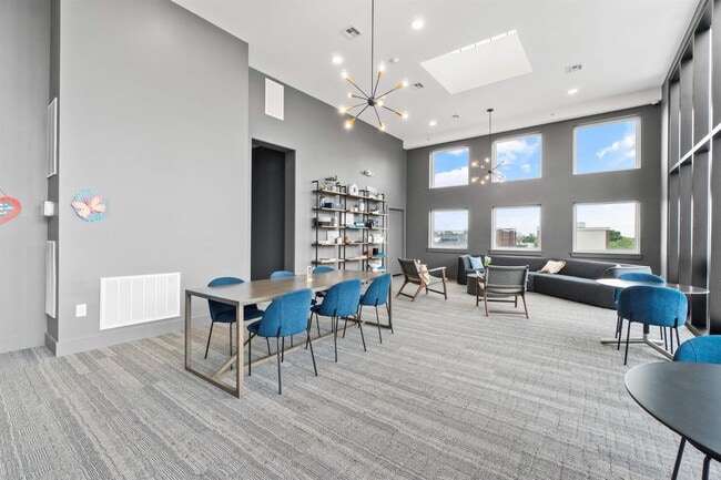 Building Photo - 250 Ave E