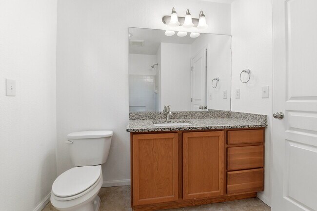 Building Photo - $2,940.95 - 4 Bed, 3 Bath Home in Denver with Central A/C and Fenced in Yard!