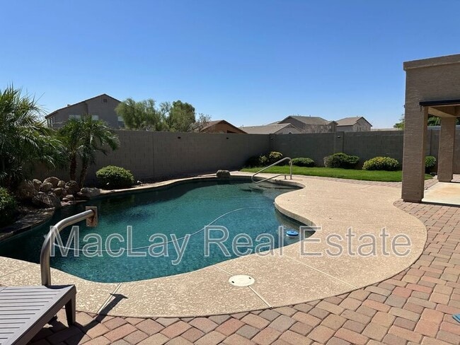 Building Photo - 1383 E Kingman Pl