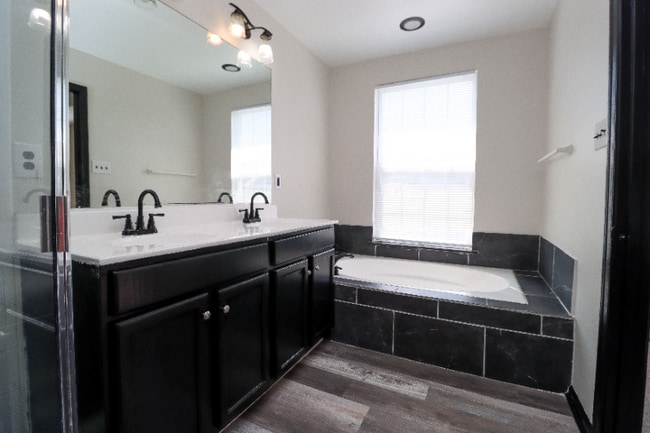 Building Photo - 8312 Jennel Ct