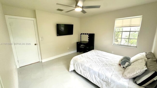 Building Photo - 1771 NW 17th St