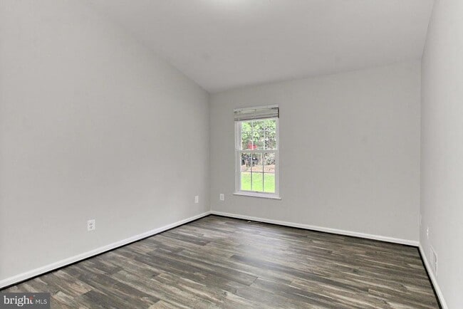 Building Photo - 20585 Triple Crown Ct