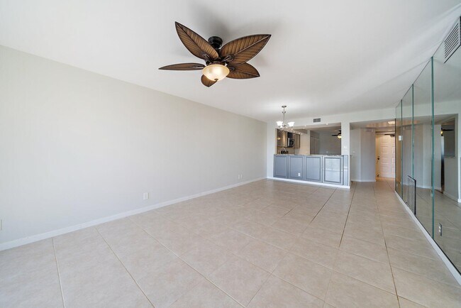 Building Photo - 243 Bay Colony Dr N