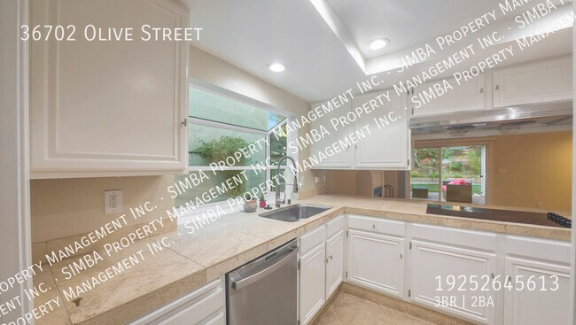 Building Photo - 36702 Olive St