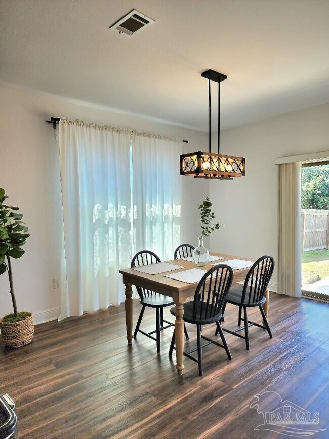 Building Photo - 10733 Trailblazer Wy