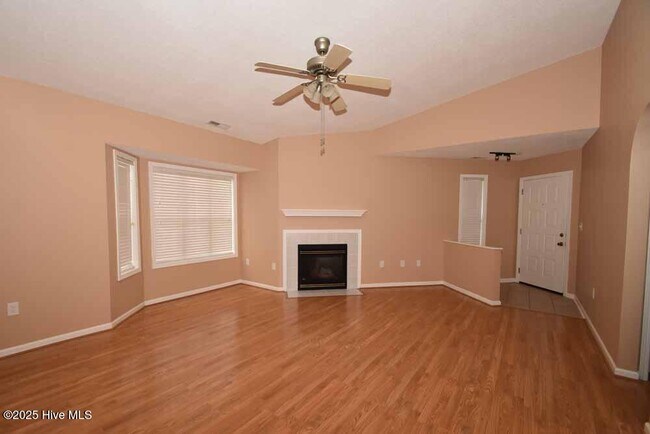 Building Photo - 1122 Turtle Creek Rd