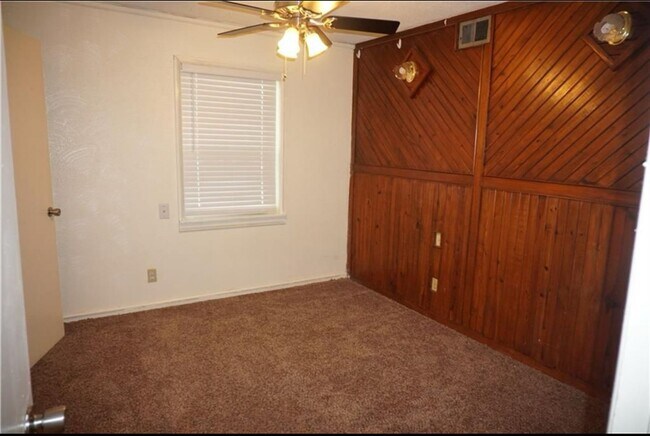 Building Photo - Beautiful 3 Bed 1.5 Bath in Midwest City