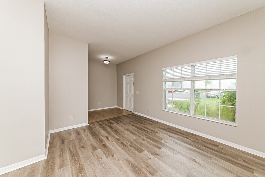 Building Photo - 9011 40th Ct E