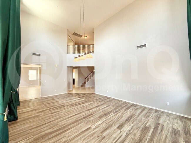 Building Photo - 4413 E Odessa Dr