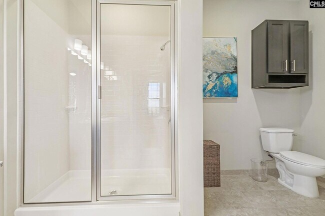 Building Photo - 440 Town Center Pl