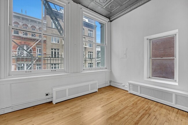 Building Photo - 78 Grand St