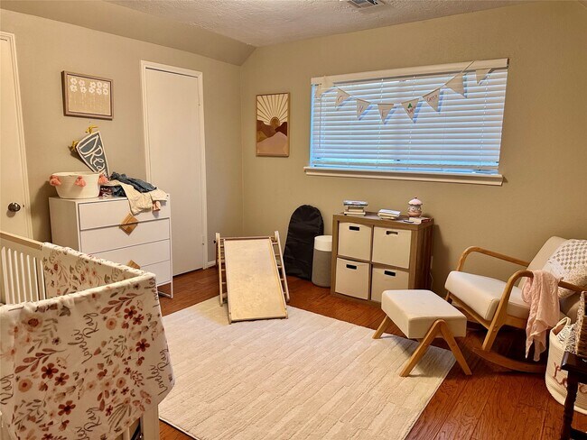 Building Photo - 28903 Twisted Oak Dr