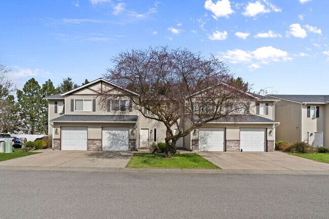 Primary Photo - 4930 N Orchid Ln