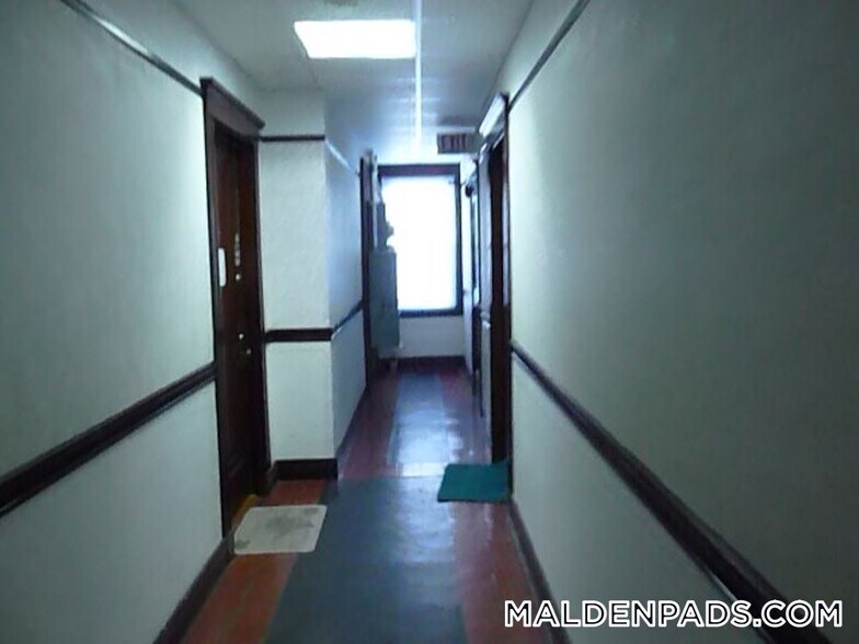 Building Photo - 17-19-19 Washington St S