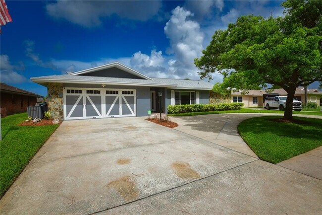 Building Photo - 6690 Burning Tree Dr