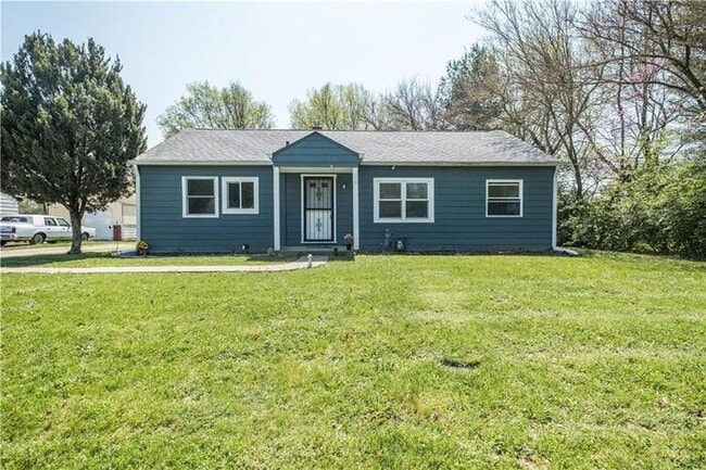 Primary Photo - Fantastic 3bd/2ba home! Let yourself in!
