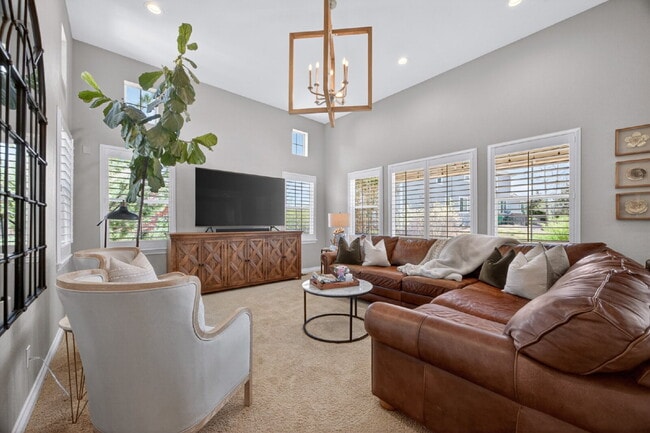Building Photo - "Spacious 5-Bedroom Retreat on South Quantock Way - Perfectly Designed for Comfort and Style!"  A...
