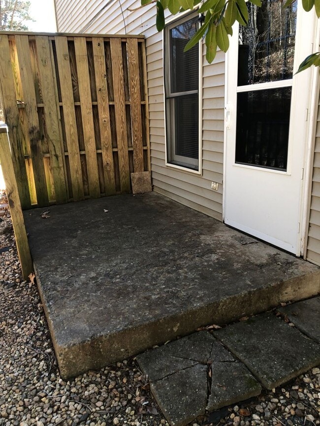 Building Photo - 142 Margo Ln