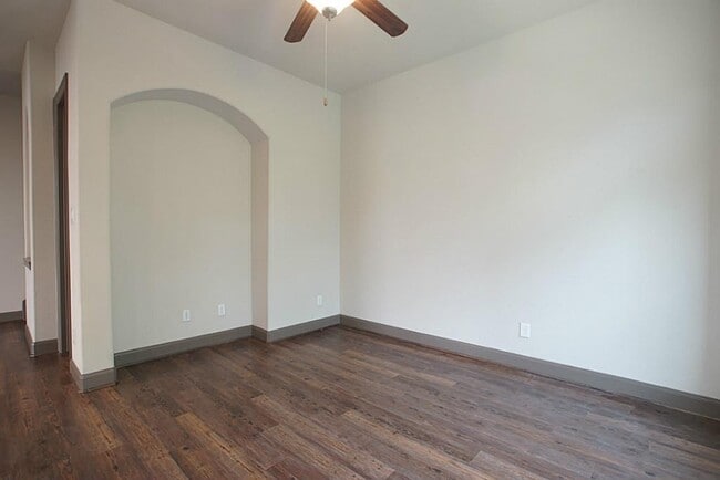 Building Photo - 103 Aventura Pl