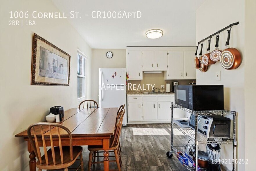 Building Photo - 1006 Cornell St