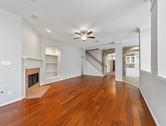 Building Photo - 106 Cezanne Woods Dr