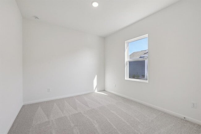 Building Photo - 108 Eleanor Ln