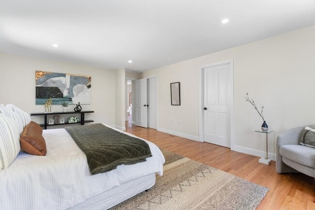 Building Photo - 29 Cottage St