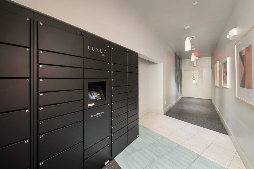 Building Photo - 1111 Shepherd Dr