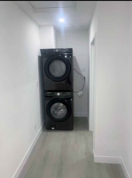 Building Photo - 19057 Friar St